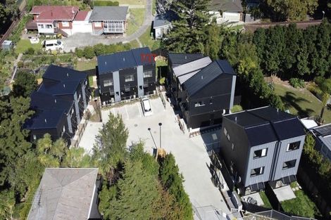 Photo of property in 7/37 Camelot Place, Glenfield, Auckland, 0629