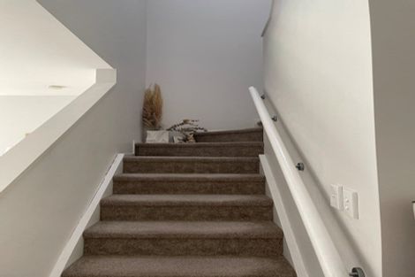 Photo of property in 8/36 John Jennings Drive, Oteha, Auckland, 0632