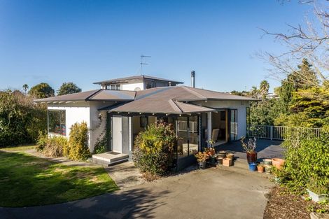Photo of property in 109 Chaucer Road, Hospital Hill, Napier, 4110