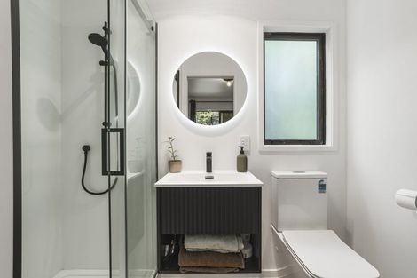 Photo of property in 43 Phillip Avenue, Glen Eden, Auckland, 0602