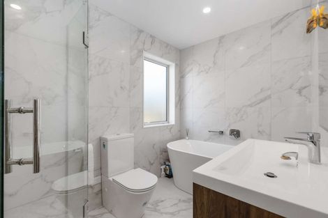 Photo of property in 16b Gilfillan Street, Blockhouse Bay, Auckland, 0600