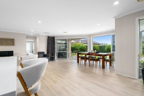 Photo of property in 23 Lilac Close, Cambridge, 3434