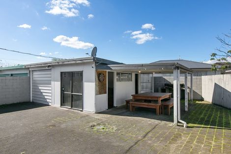 Photo of property in 14 Sandbrook Avenue, Otara, Auckland, 2023