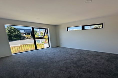 Photo of property in 1/1088 Beach Road, Torbay, Auckland, 0630