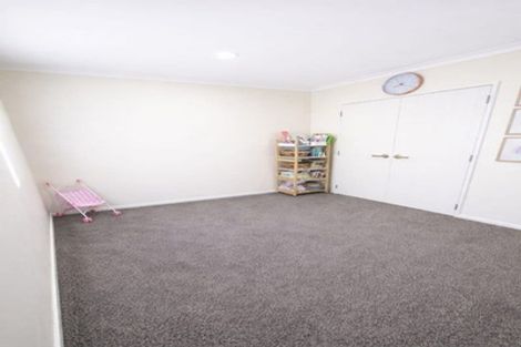 Photo of property in 4c Bill Phillip Place, Clendon Park, Auckland, 2103