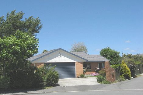 Photo of property in 12 Ronald George Place, Parklands, Christchurch, 8083