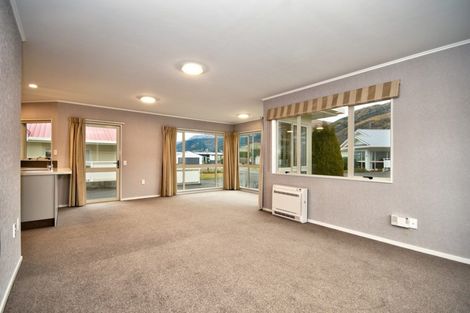 Photo of property in Frankton Court, 32 Mcbride Street, Frankton, Queenstown, 9300