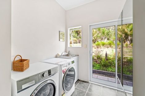 Photo of property in 215 Kaipara Flats Road, Warkworth, 0981