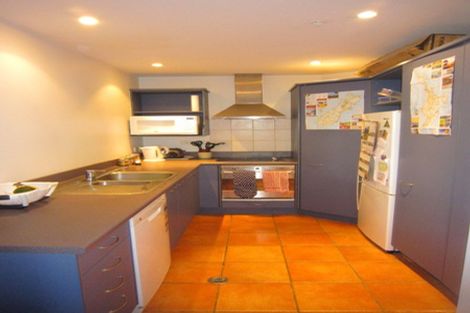 Photo of property in 4b/5 Kent Terrace, Mount Victoria, Wellington, 6011