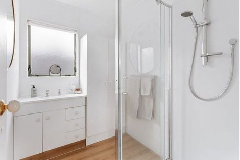 Photo of property in 21b Dingadee Street, Welcome Bay, Tauranga, 3112