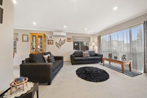 Photo of property in 16 Skelligs Drive, Flat Bush, Auckland, 2019