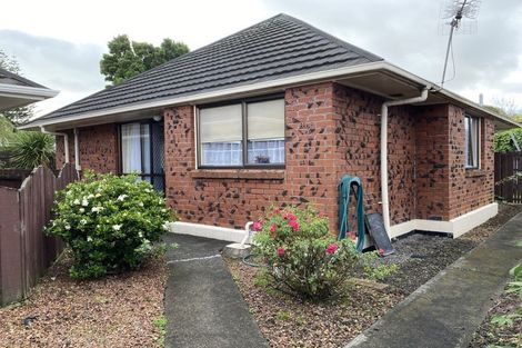 Photo of property in 2/4 Tomintoul Place, Highland Park, Auckland, 2010