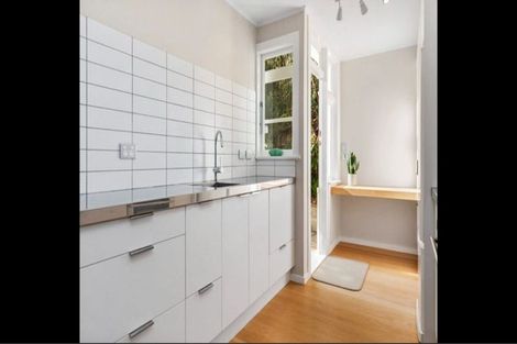 Photo of property in 81 Townsend Road, Miramar, Wellington, 6022