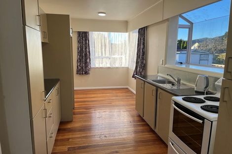 Photo of property in 92 Wilkie Crescent, Naenae, Lower Hutt, 5011