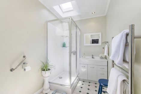 Photo of property in 160 Wainuiomata Road, Wainuiomata, Lower Hutt, 5014