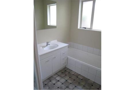 Photo of property in 14 Kydd Lane, Hornby, Christchurch, 8042