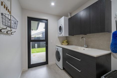 Photo of property in 5 Millar Place, Te Anau, 9679