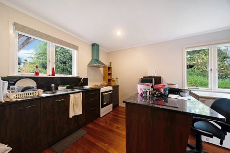 Photo of property in 27 Kohekohe Street, New Lynn, Auckland, 0600