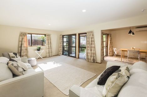 Photo of property in 2/22a Augusta Street, Redcliffs, Christchurch, 8081