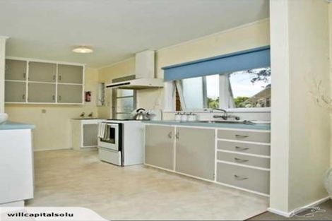 Photo of property in 1/53 Ayton Drive, Totara Vale, Auckland, 0629
