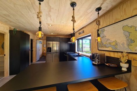 Photo of property in 46 James Street, Coromandel, 3506