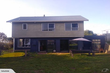 Photo of property in 17 Pingao Place, Waiinu Beach, Whanganui, 4588