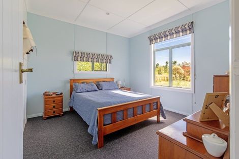 Photo of property in 978 Pourerere Road, Omakere, Waipawa, 4271