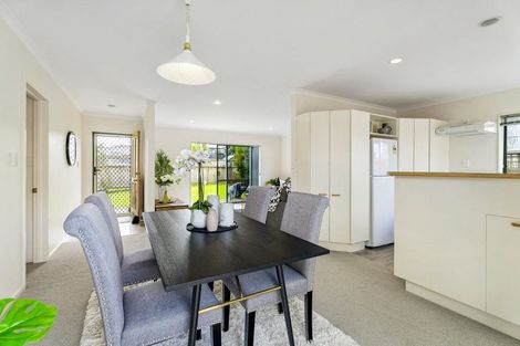 Photo of property in 1/919 Whangaparaoa Road, Manly, Whangaparaoa, 0930