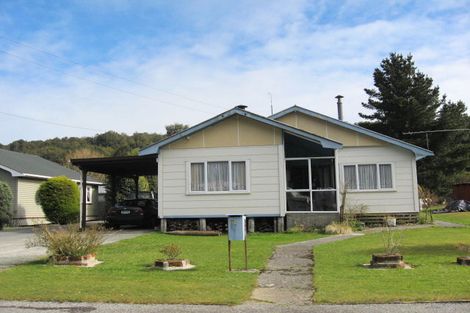 Photo of property in 46 Oxford Street, Taylorville, Greymouth, 7805