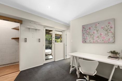 Photo of property in 4 Sudan Avenue, Milford, Auckland, 0620