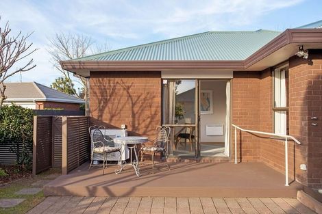 Photo of property in 1/8 Tuscany Place, Beckenham, Christchurch, 8023