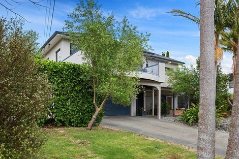 Photo of property in 1/884 Beach Road, Waiake, Auckland, 0630