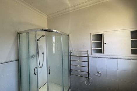 Photo of property in 13 Akarana Avenue, Mount Roskill, Auckland, 1041