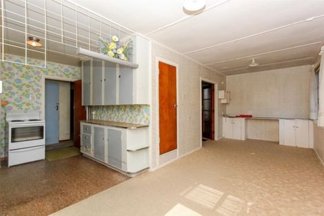 Photo of property in 5 Rimu Street, Strandon, New Plymouth, 4312