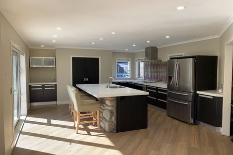 Photo of property in 32a Elizabeth Street, Waikanae, 5036