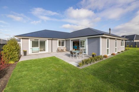 Photo of property in 31 Watkins Drive, Rangiora, 7400