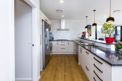 Photo of property in 79 Mawai Hakona Drive, Wallaceville, Upper Hutt, 5018