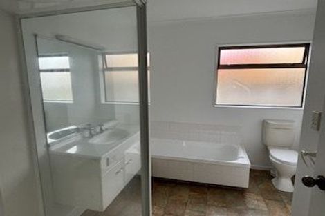 Photo of property in 5 Blythfield Place, Taradale, Napier, 4112