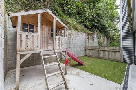 Photo of property in 10/162 Aro Street, Aro Valley, Wellington, 6021