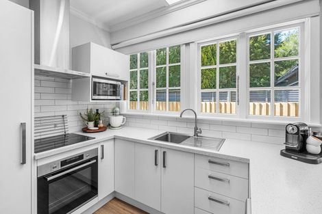 Photo of property in 4 Burnbrae Street, Saint Martins, Christchurch, 8022