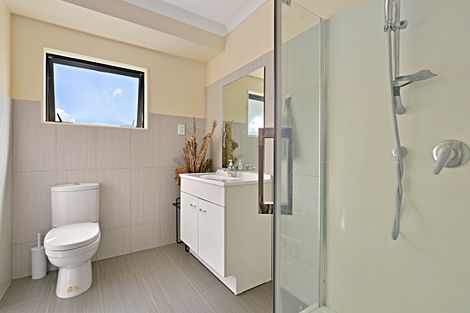 Photo of property in 117 Keri Vista Rise, Papakura, 2110