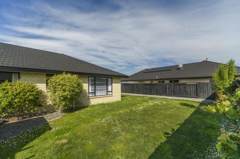 Photo of property in 4 Boston Parade, Kelvin Grove, Palmerston North, 4414