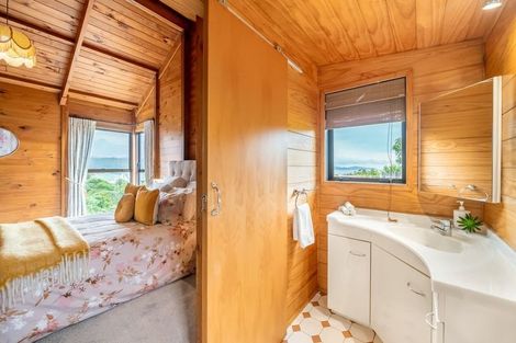 Photo of property in 74 Viewmont Drive, Harbour View, Lower Hutt, 5010