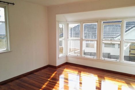 Photo of property in 3 Nutsey Avenue, Northcote, Auckland, 0627