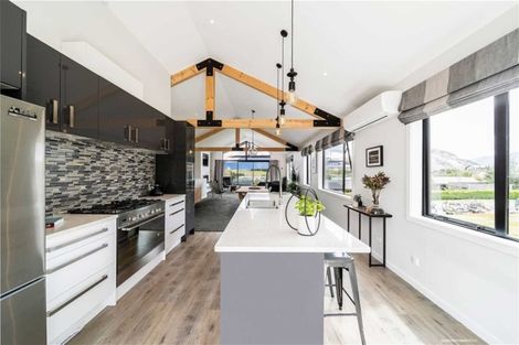 Photo of property in 7a Rannoch Drive, Jacks Point, Queenstown, 9371