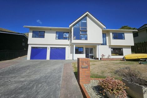 Photo of property in 65 Woodman Drive, Tawa, Wellington, 5028