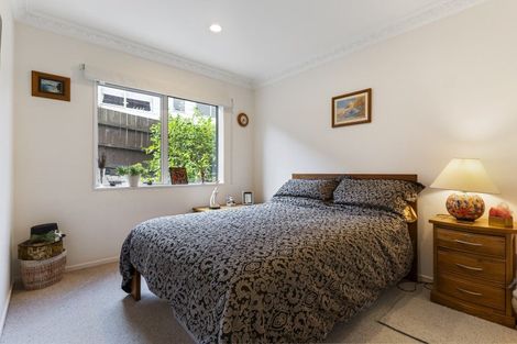 Photo of property in 64 Whitford Road, Botany Downs, Auckland, 2014