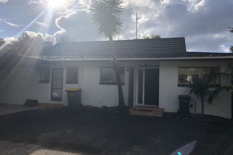 Photo of property in 2/29 Awaruku Road, Torbay, Auckland, 0630