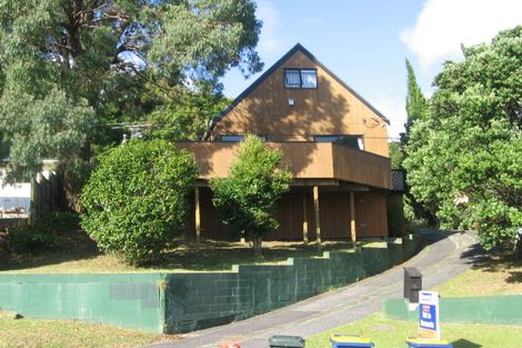Photo of property in 1/3 Weldene Avenue, Glenfield, Auckland, 0629