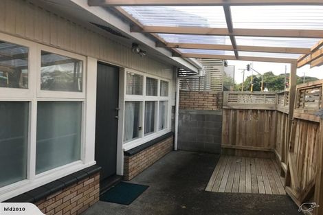 Photo of property in 2/188 Captain Springs Road, Onehunga, Auckland, 1061